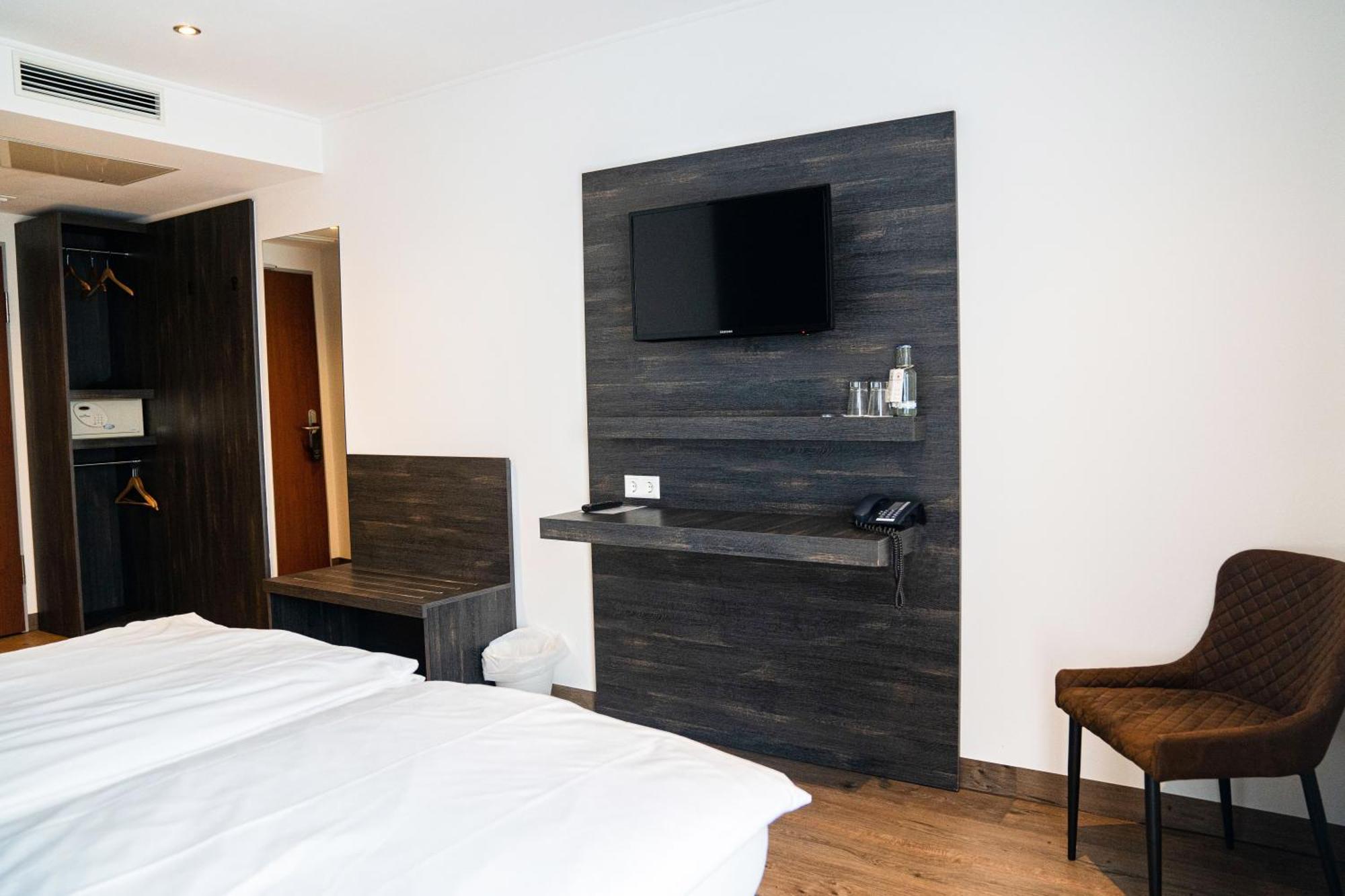 Airea Hotel Bueren  ภายนอก รูปภาพ